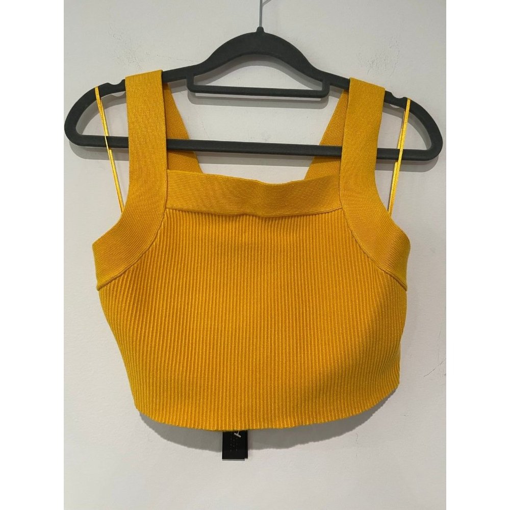 NWT House of Harlow Ribbed Crop